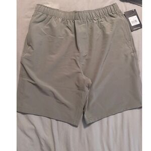 Swiss Alps Mens Classic Pull On Short Sprig Green Water Repellent Large